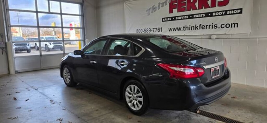 Used 2016 Nissan Altima 2.5 Sedan