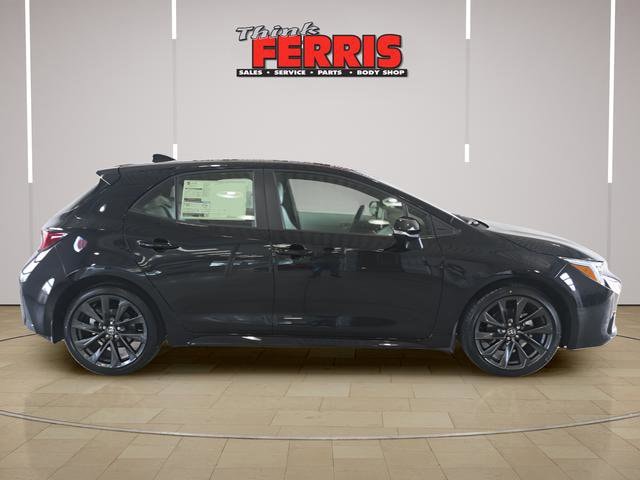 2026 Toyota Corolla Hatchback XSE - Photo 4