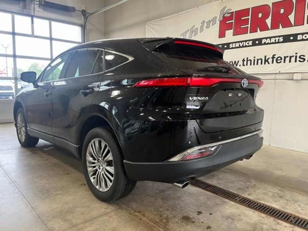 Used 2021 Toyota Venza XLE SUV