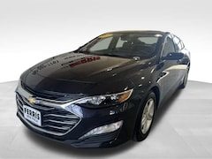 Buy a 2022 Chevrolet Malibu LT Sedan near Canton, OH