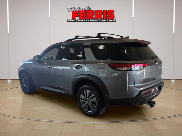 2025 Nissan Pathfinder SV - Photo 3