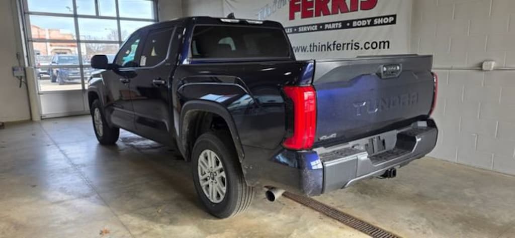 New 2026 Toyota Tundra SR5 SR5 CREWMAX 5.5