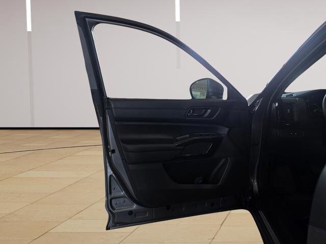 2025 Nissan Pathfinder SV - Photo 10