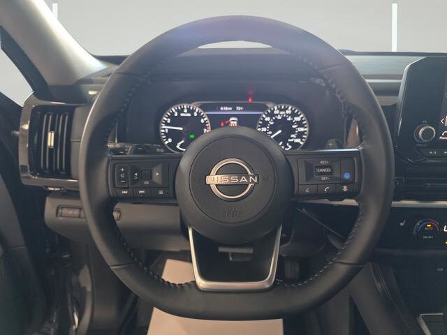 2025 Nissan Pathfinder SV - Photo 14