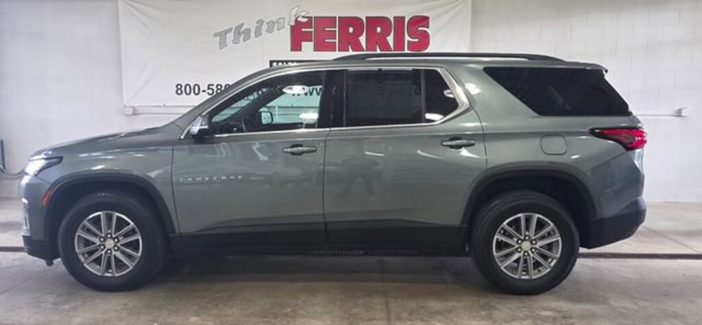Used 2023 Chevrolet Traverse LT Cloth w/1LT SUV