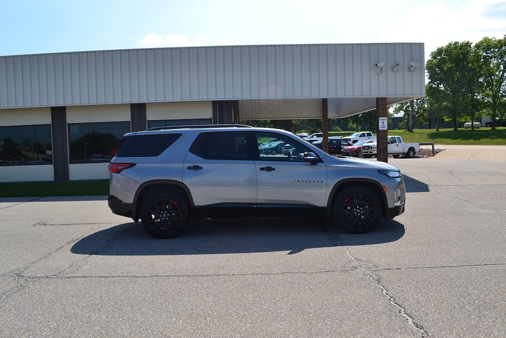 Used 2023 Chevrolet Traverse SUV