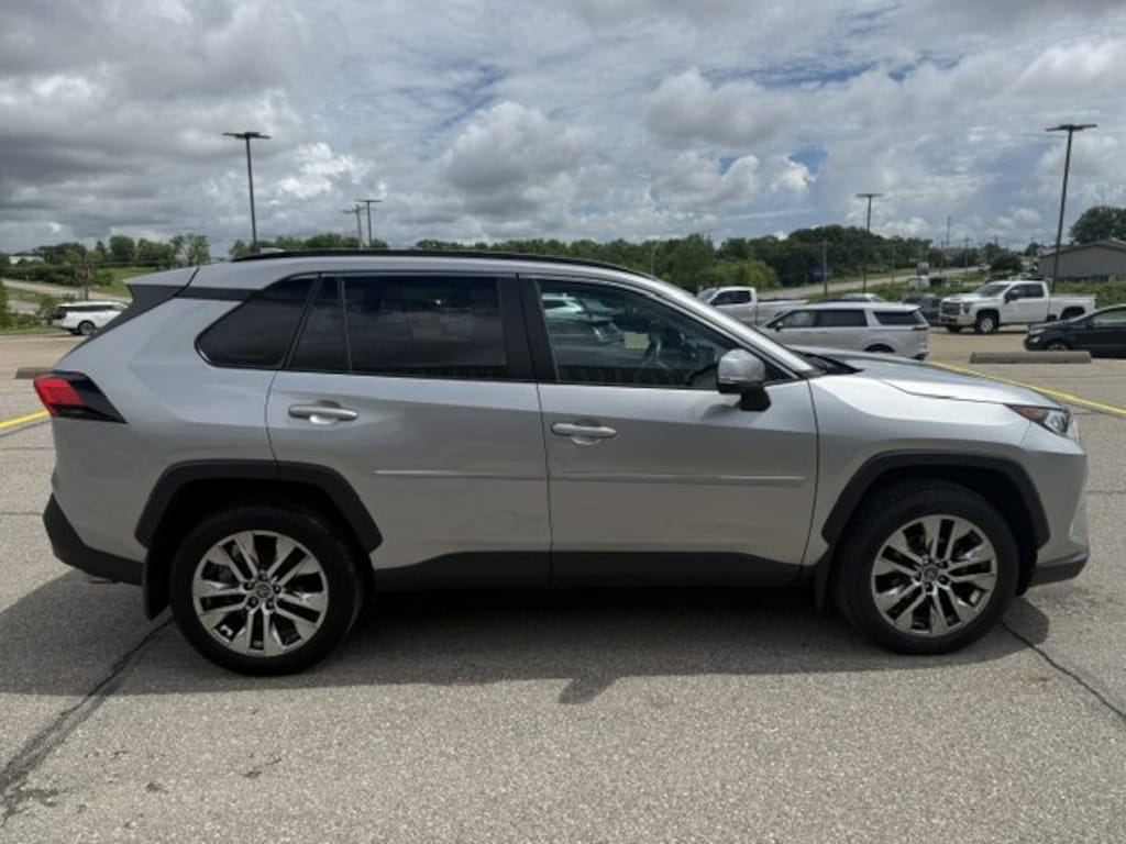 Used 2020 Toyota RAV4 SUV