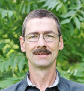 Staff member Ken Everly from ID_69185d