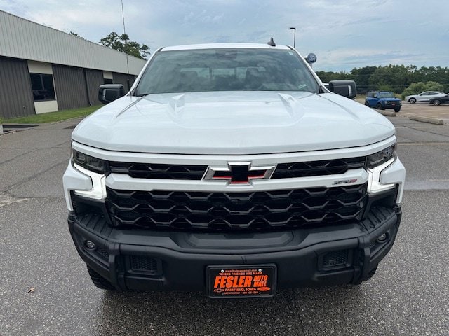 Used 2023 Chevrolet Silverado 1500 ZR2 with VIN 3GCUDHEL5PG311632 for sale in Fairfield, IA