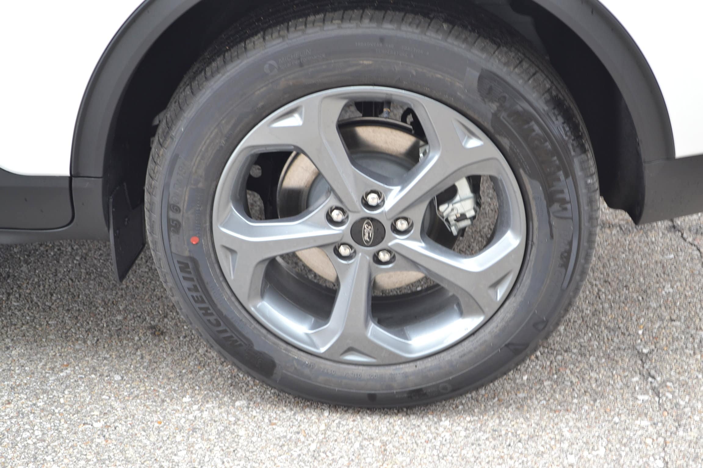 2026 Ford Escape ST-Line - Photo 9
