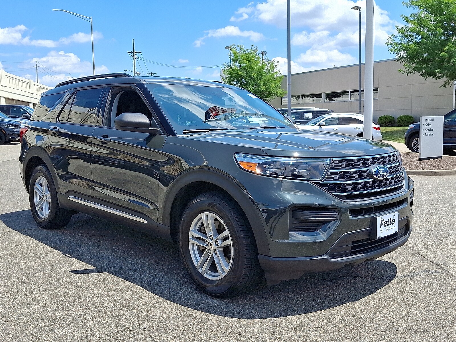 2022 Ford Explorer XLT photo 3