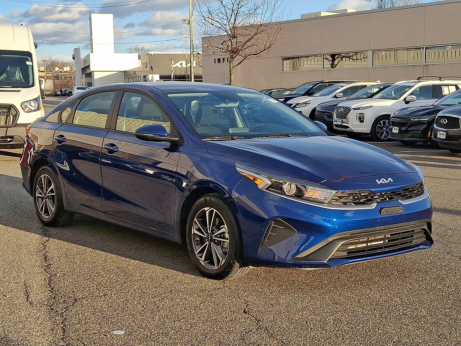 2023 Kia Forte LXS photo 3