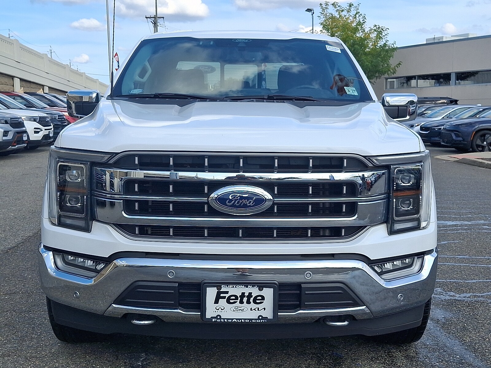 2022 Ford F-150 Lariat photo 2