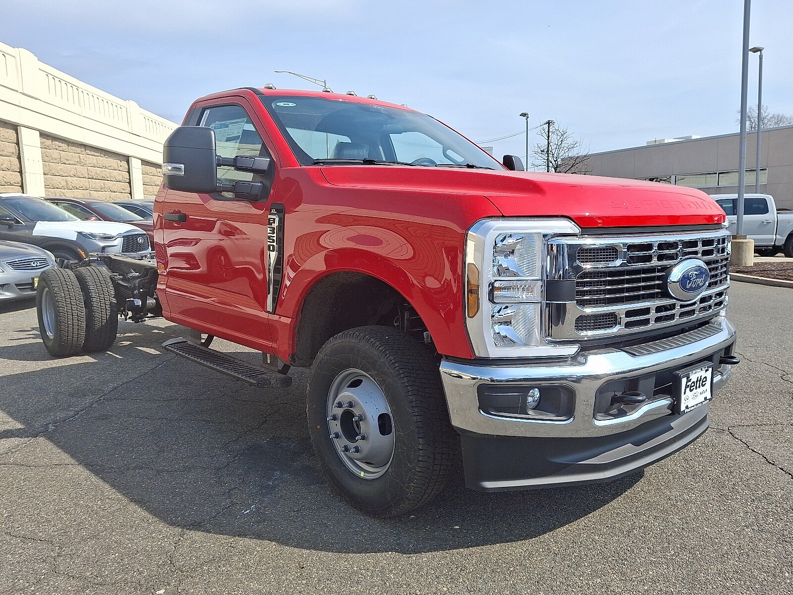 2025 Ford F-350 photo 3