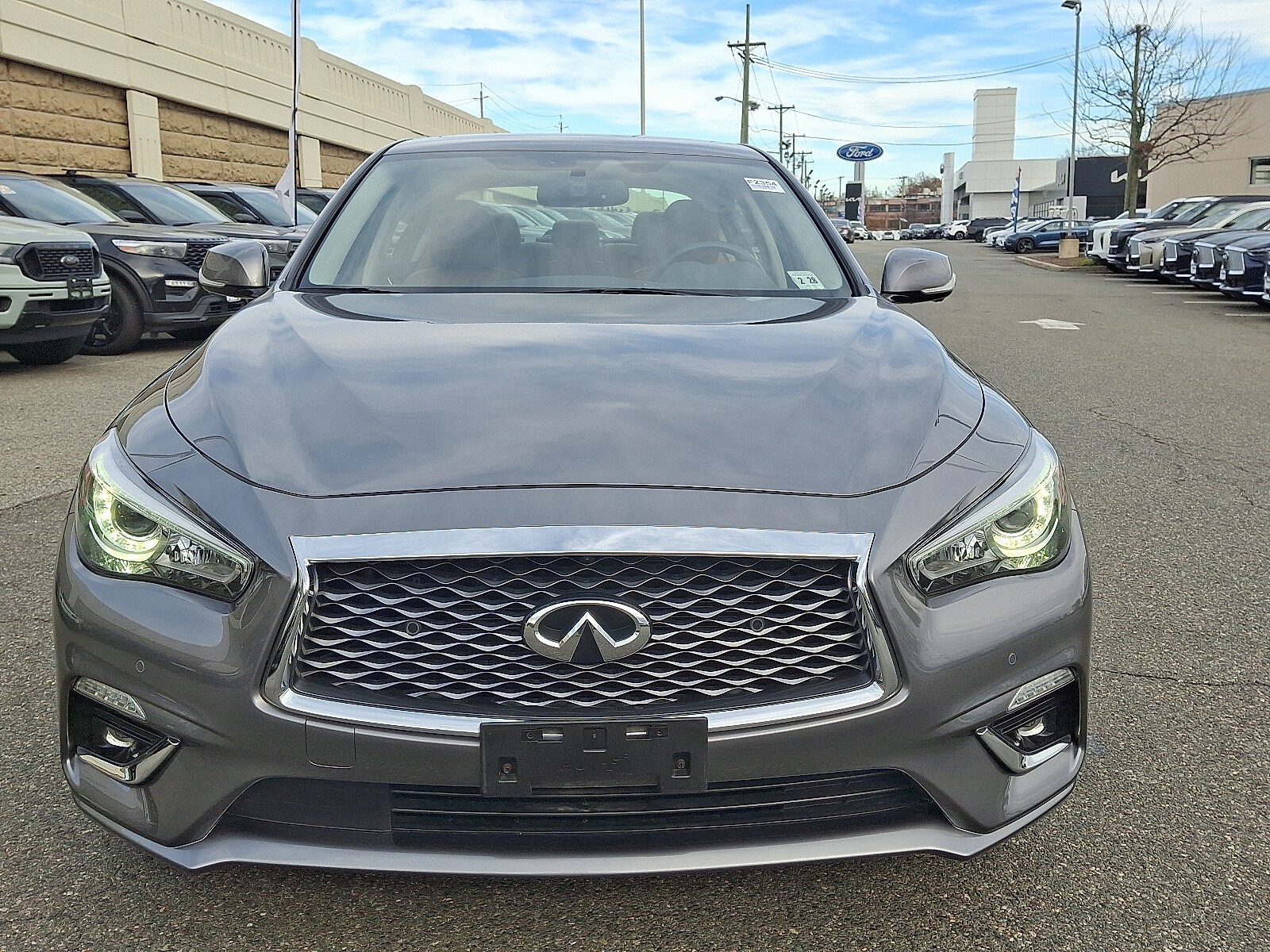 2023 Infiniti Q50 LUXE AWD photo 2