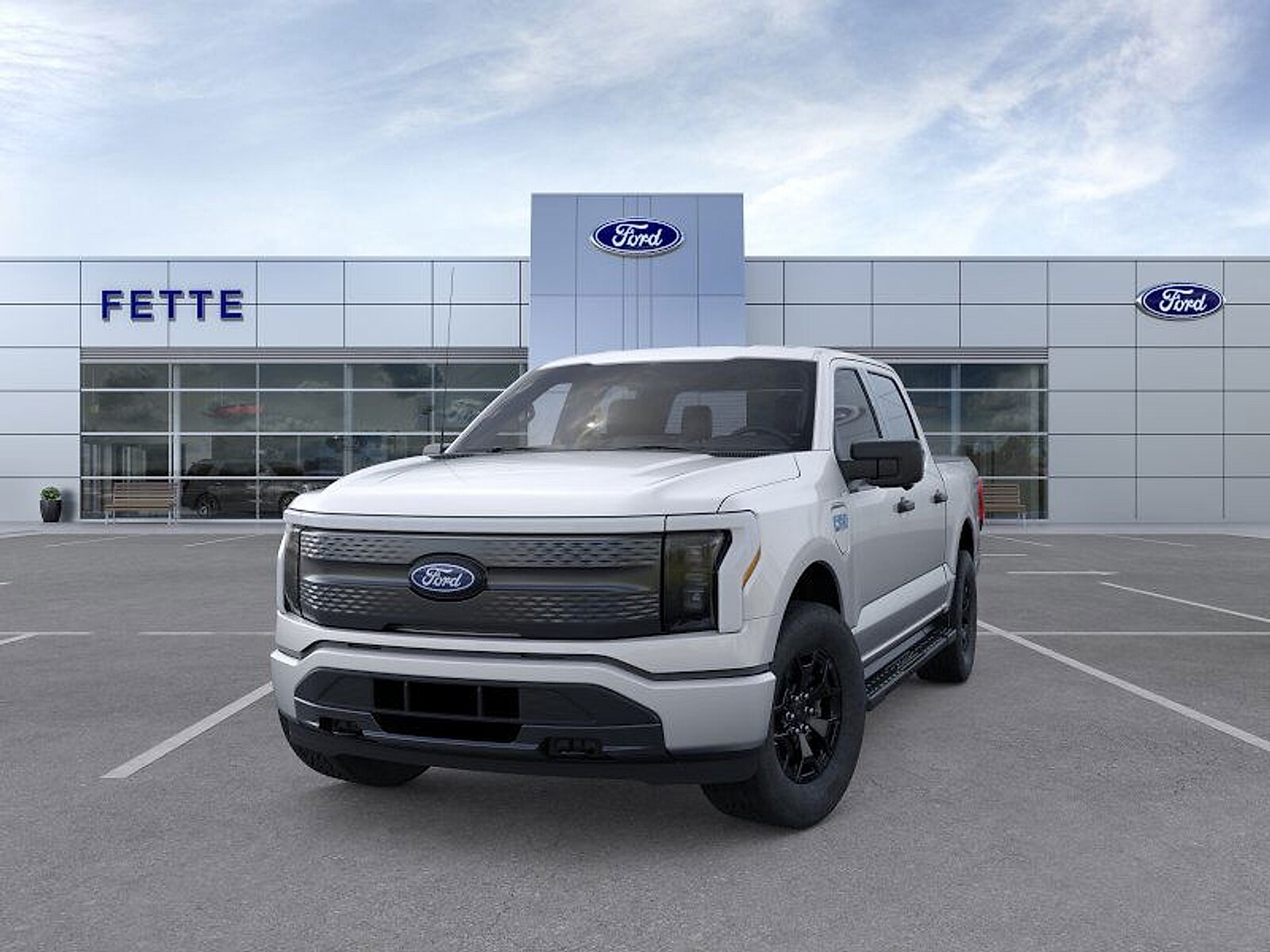 2025 Ford F-150 Lightning XLT photo 2