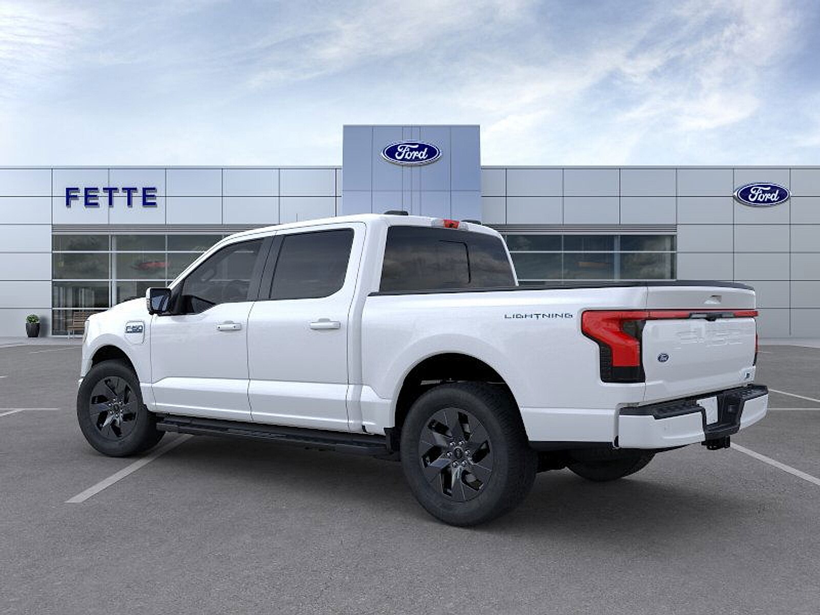 2025 Ford F-150 Lightning Lariat photo 4