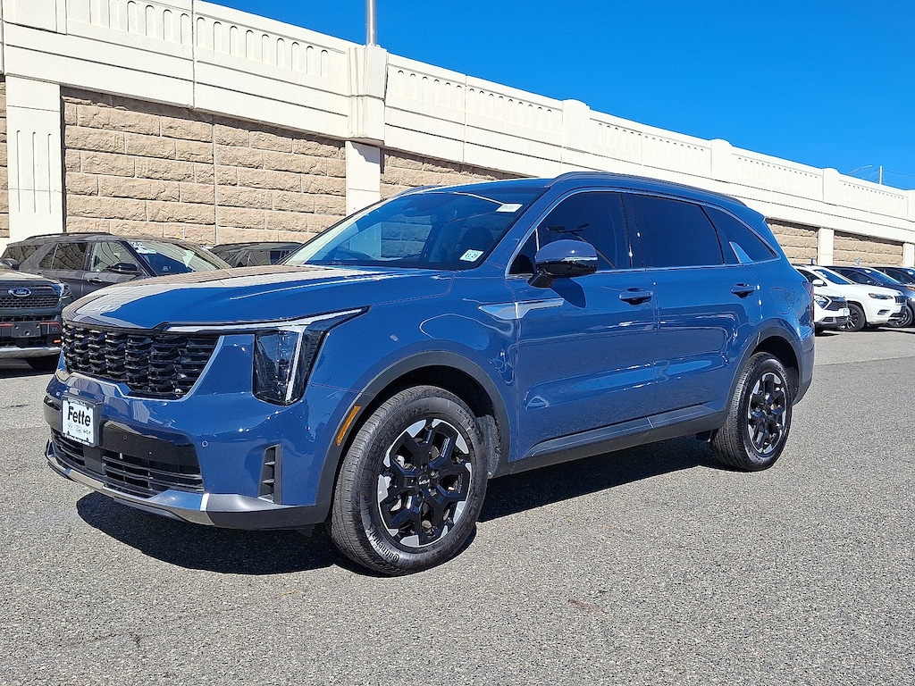 Used 2025 Kia Sorento S Sport Utility