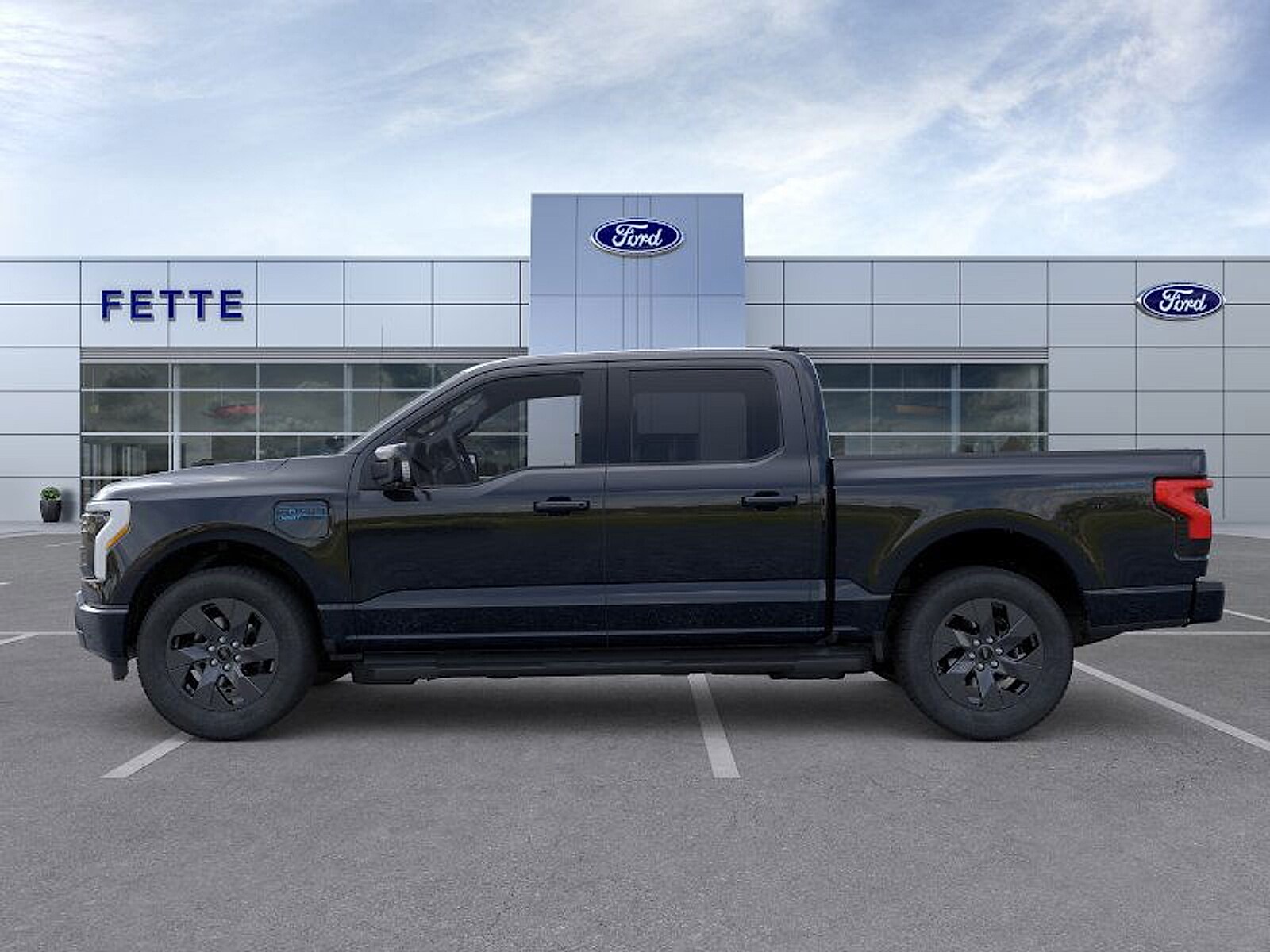2025 Ford F-150 Lightning Lariat photo 3