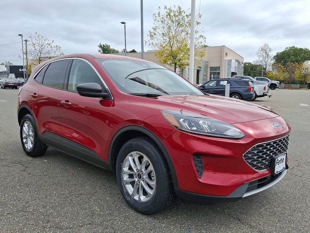 Certified 2022 Ford Escape SE Sport Utility