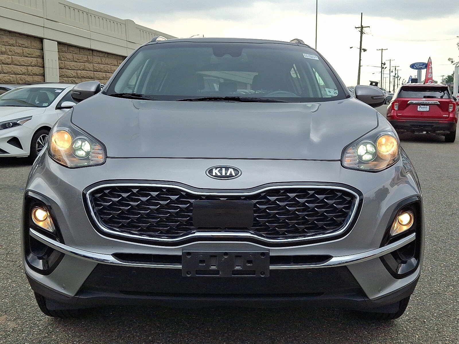 2022 Kia Sportage EX photo 2