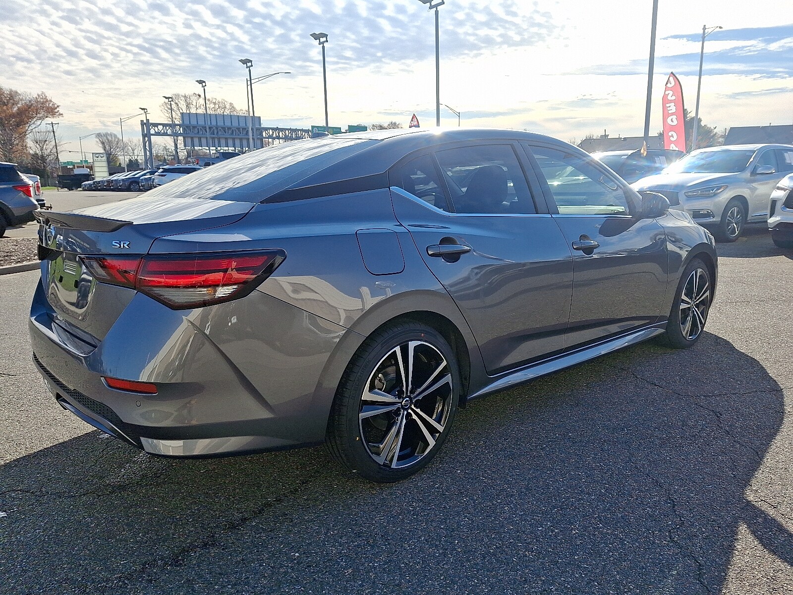 2023 Nissan Sentra SR photo 4