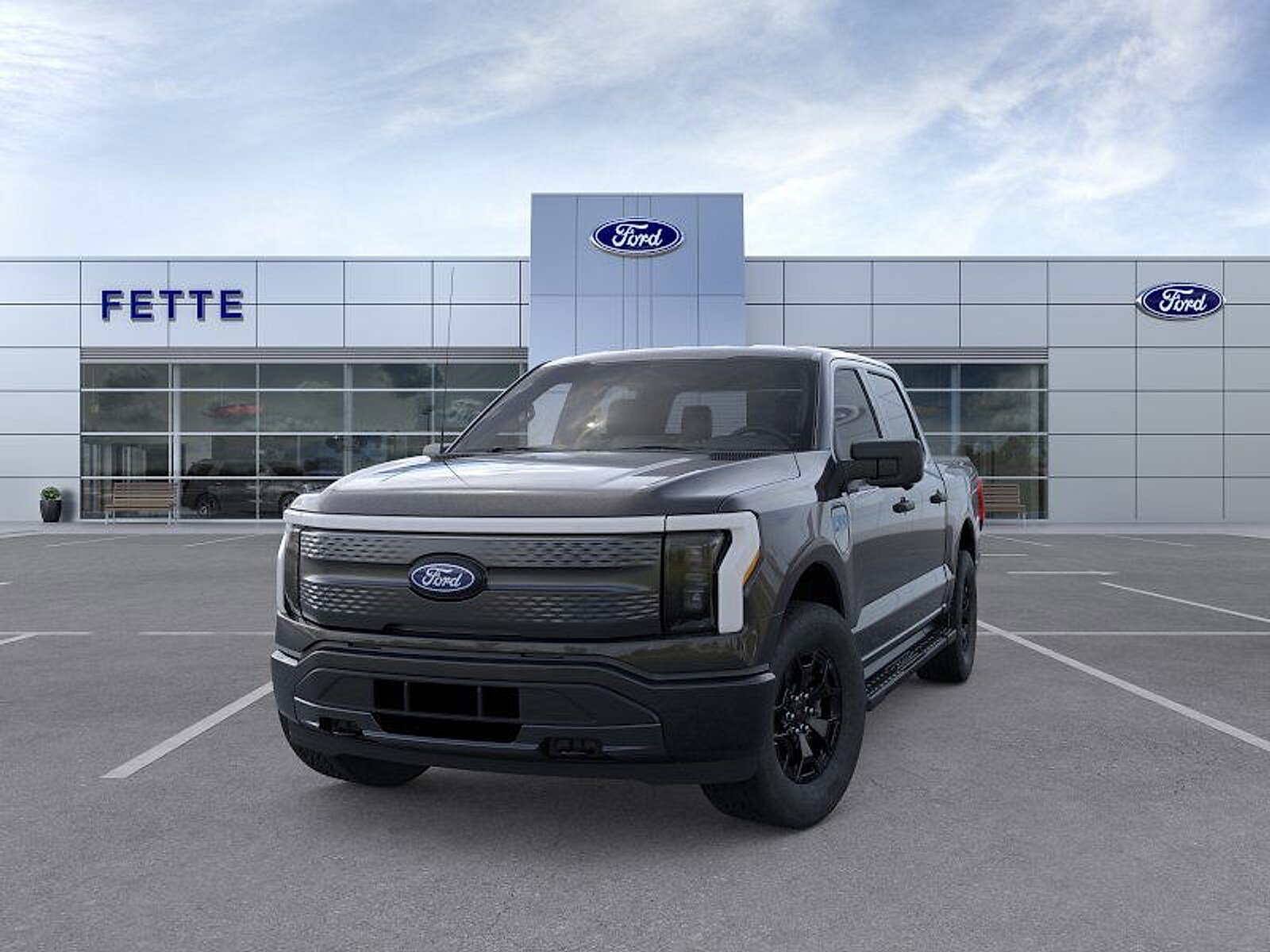 2025 Ford F-150 Lightning XLT photo 2