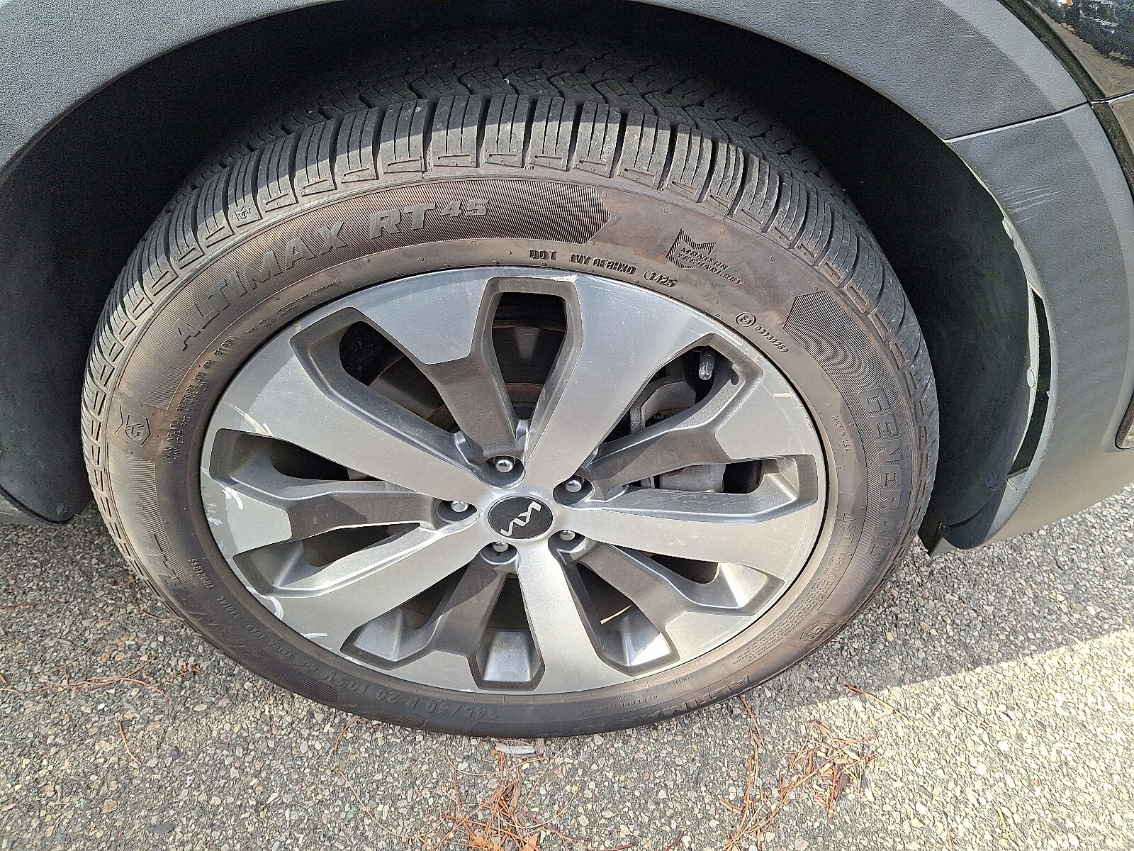 2022 Kia Telluride S photo 2