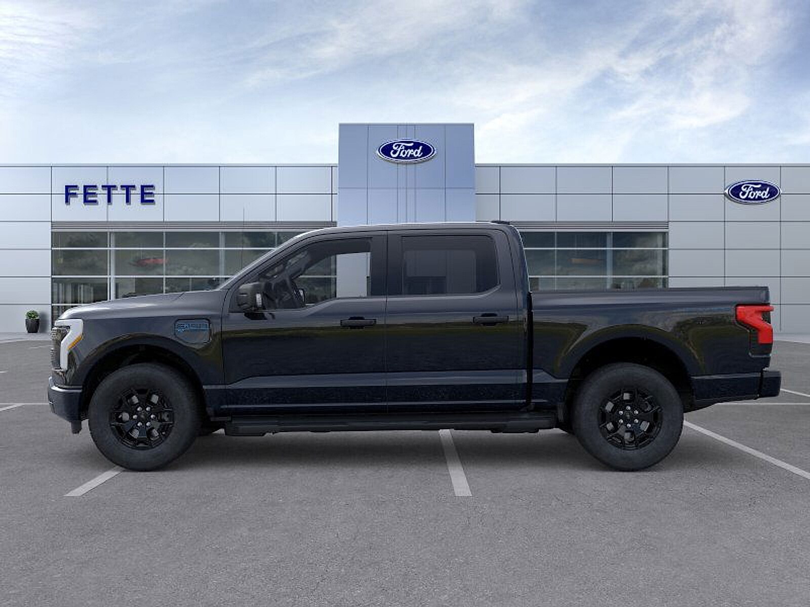 2025 Ford F-150 Lightning XLT photo 3