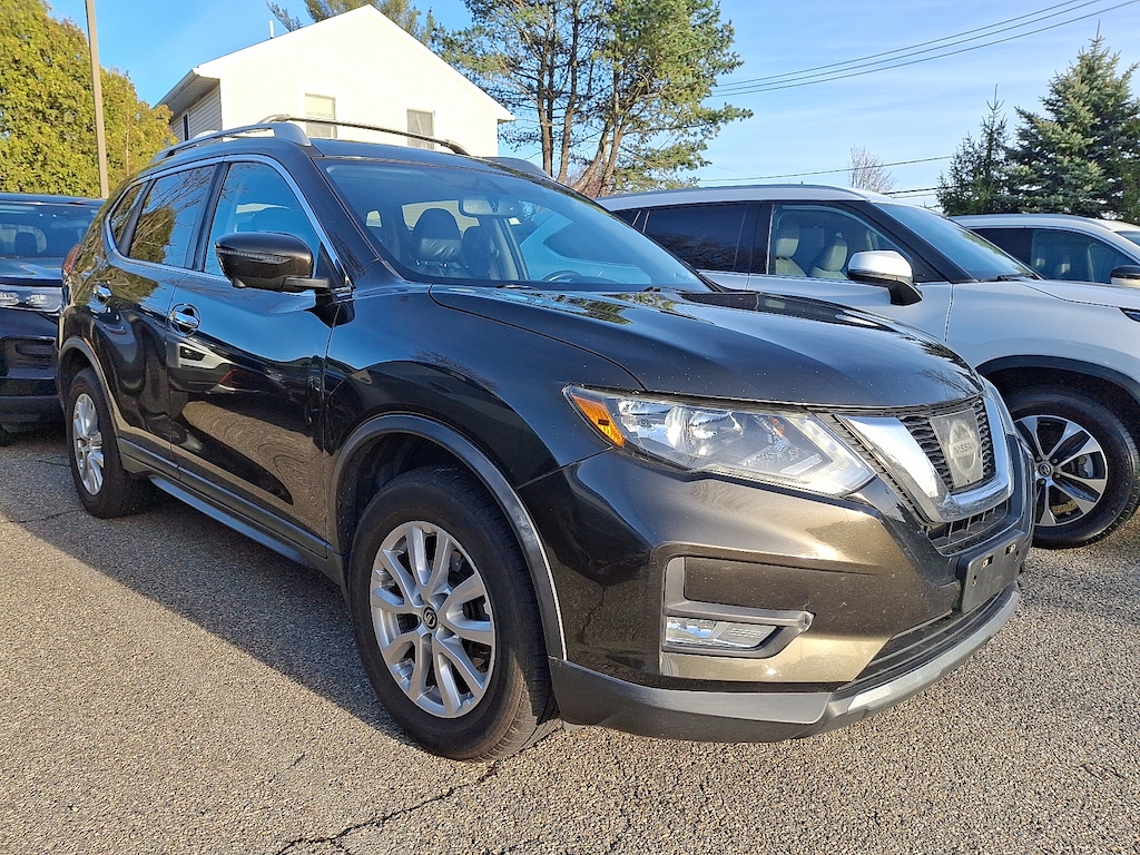 Used 2017 Nissan Rogue SV Sport Utility
