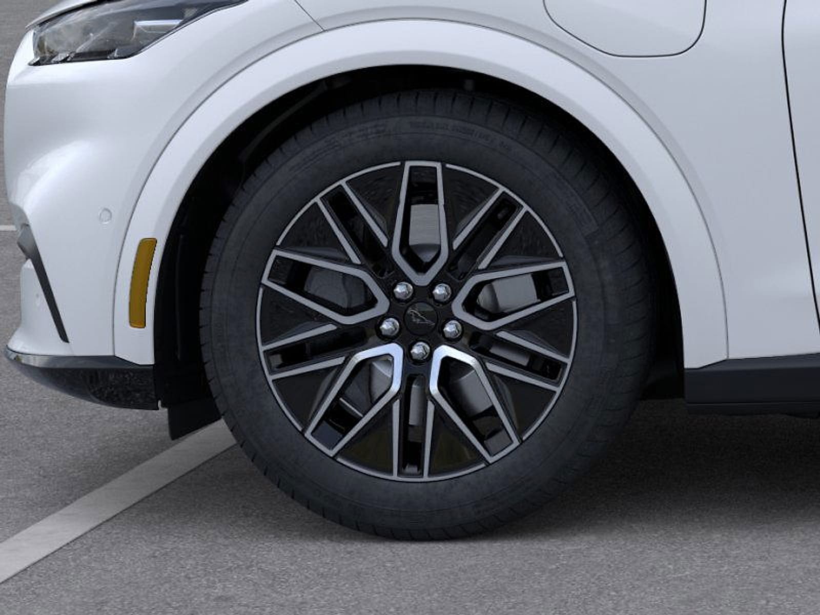 2025 Ford Mustang Mach-E Premium - Photo 19