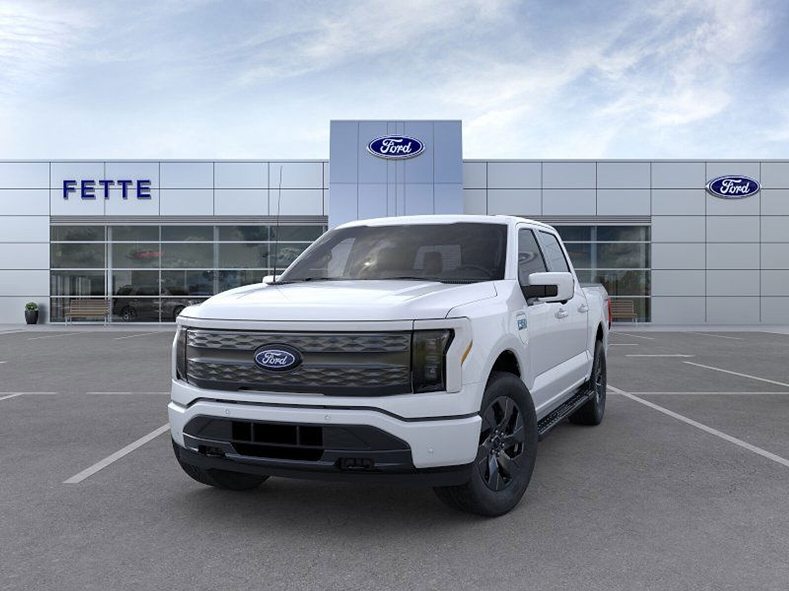 2024 Ford F-150 Lightning Lariat photo 2