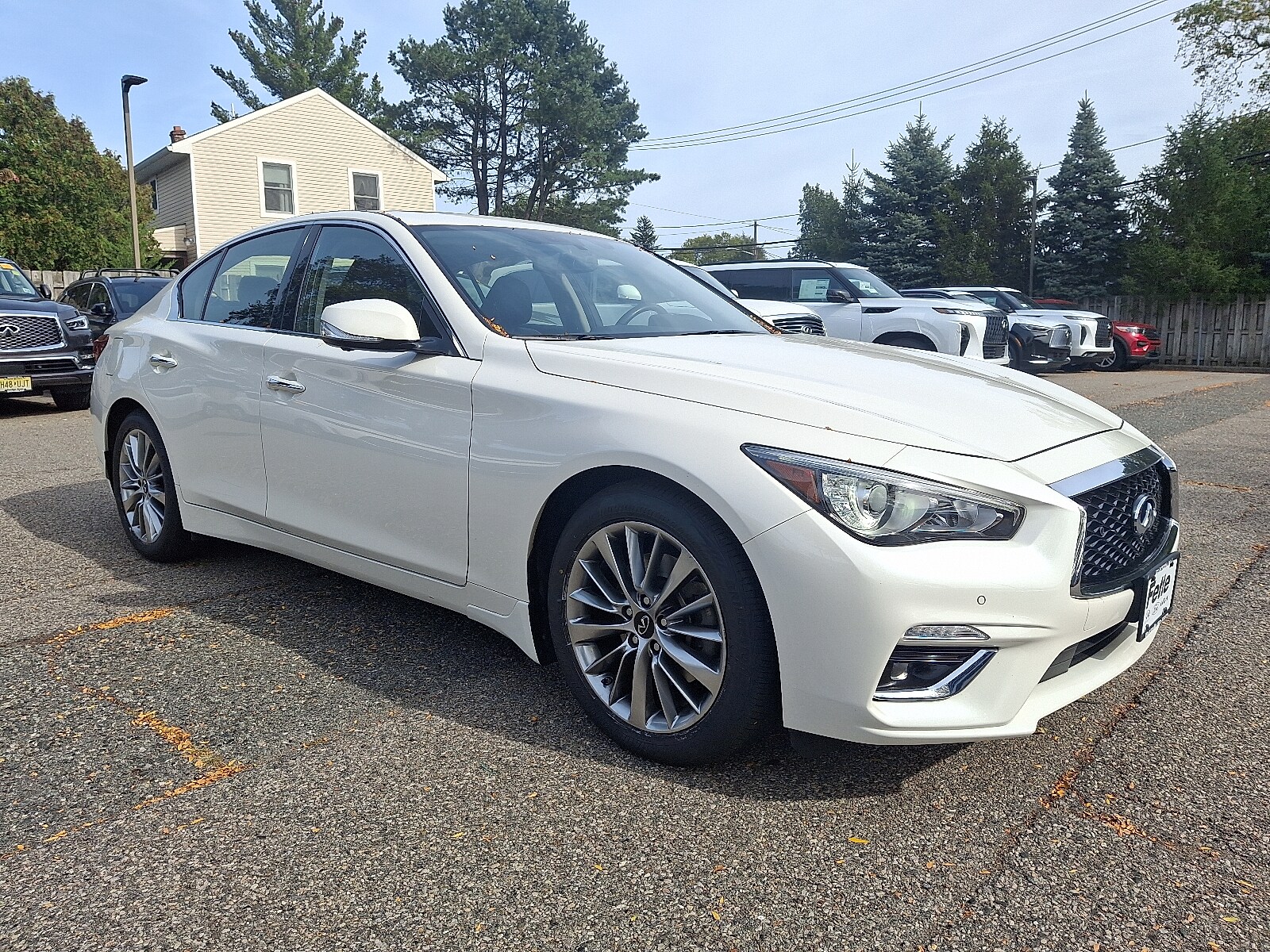 2022 Infiniti Q50 LUXE AWD photo 3