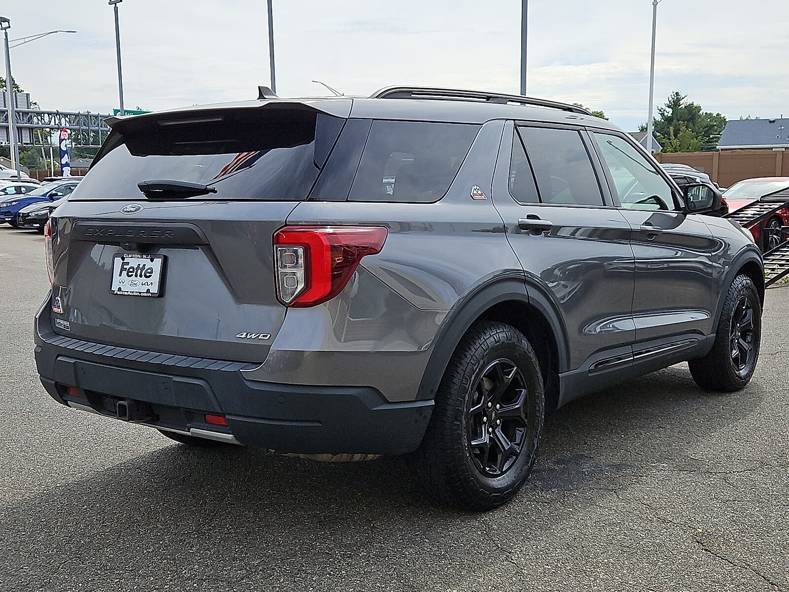 2022 Ford Explorer Timberline photo 3