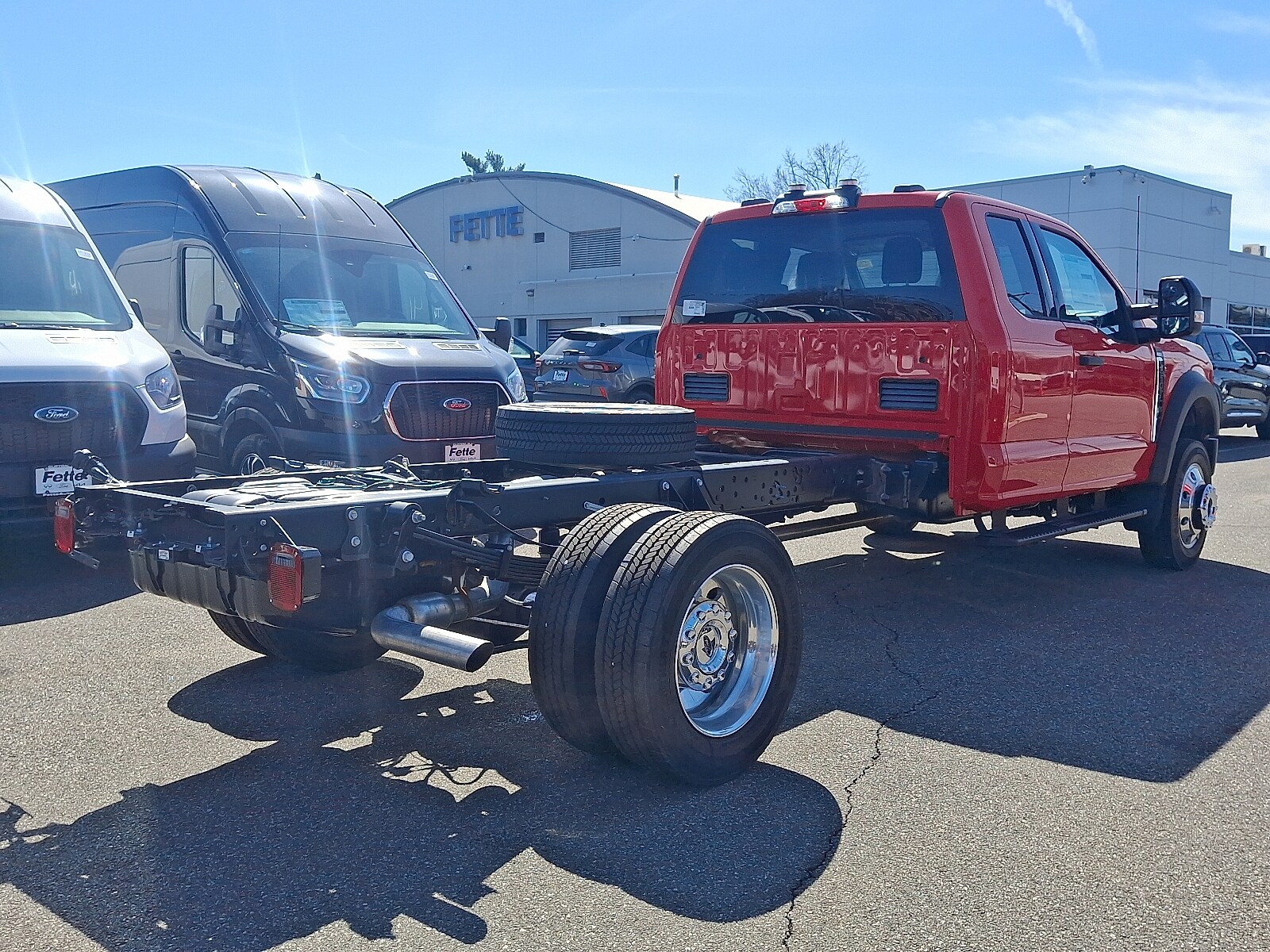 2024 Ford F-550 photo 4