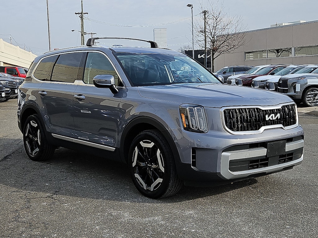Used 2023 Kia Telluride EX Sport Utility