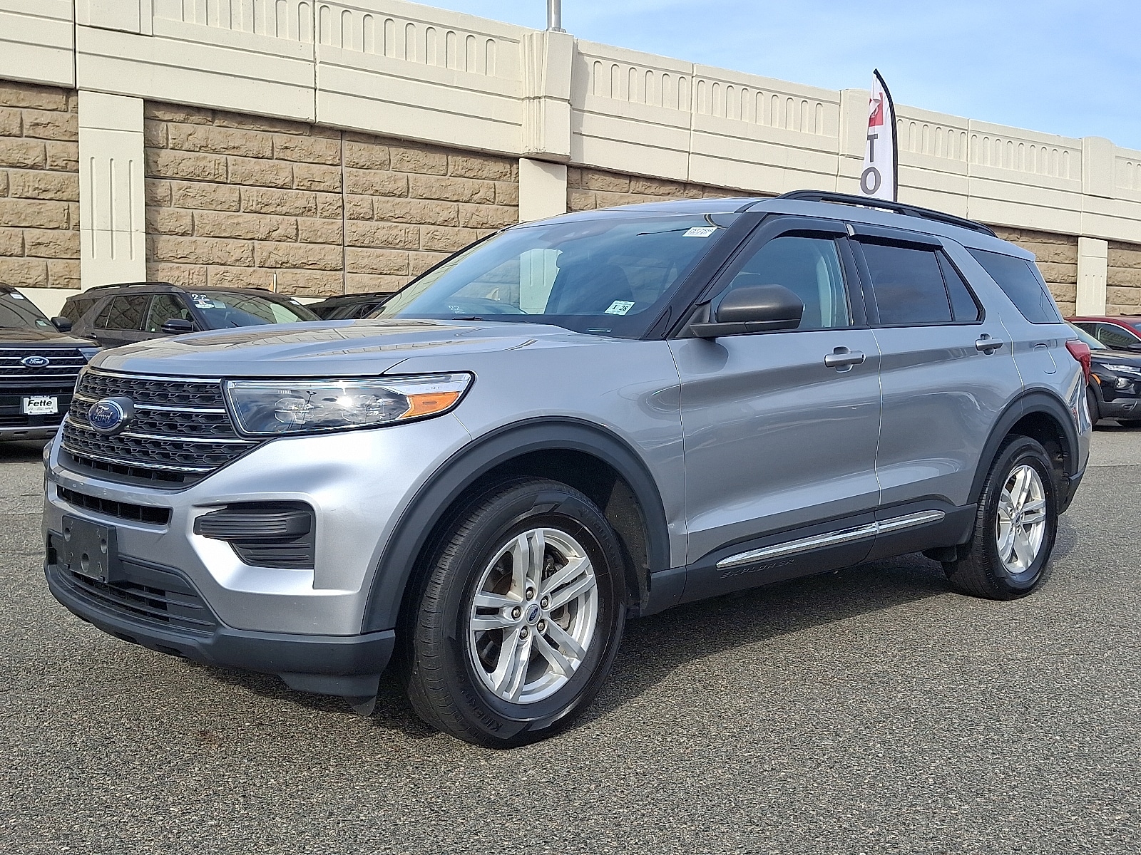 2022 Ford Explorer XLT's photo
