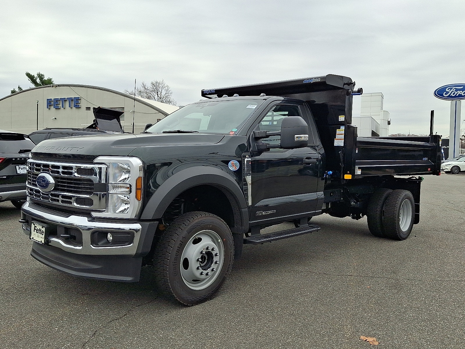 2025 Ford F-550 Super Duty Chassis Cab XL's photo
