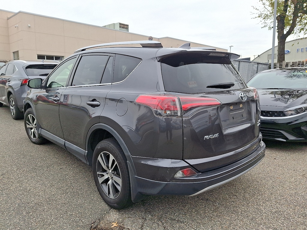 Used 2018 Toyota RAV4 XLE Sport Utility