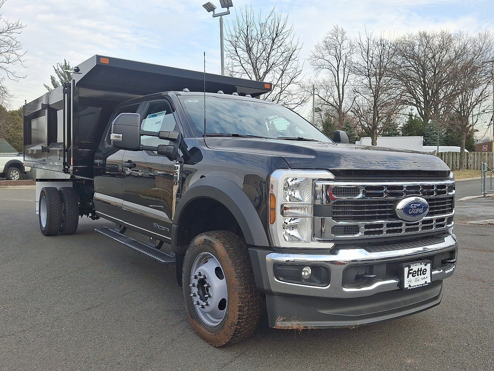 2024 Ford F-550 photo 3