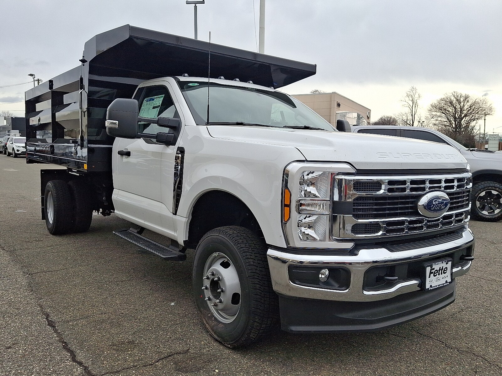 2024 Ford F-350 photo 3