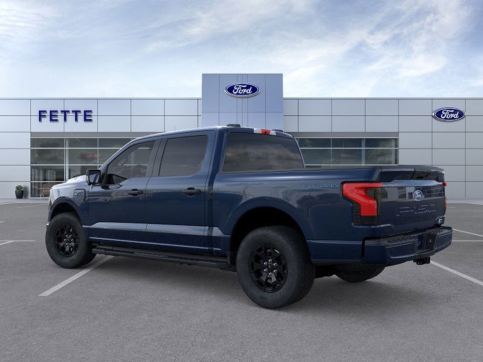 2025 Ford F-150 Lightning XLT photo 4