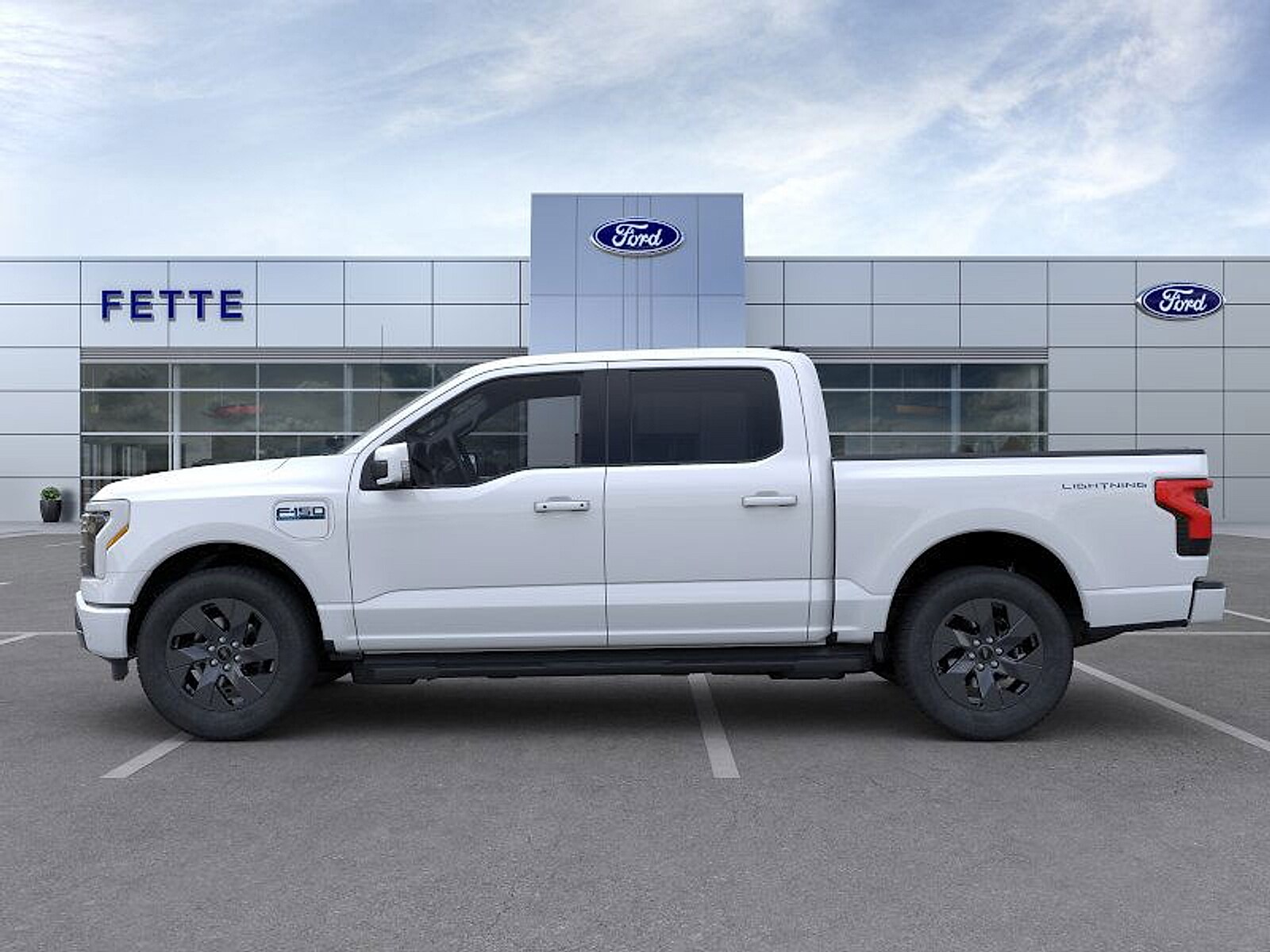 2025 Ford F-150 Lightning Lariat photo 3