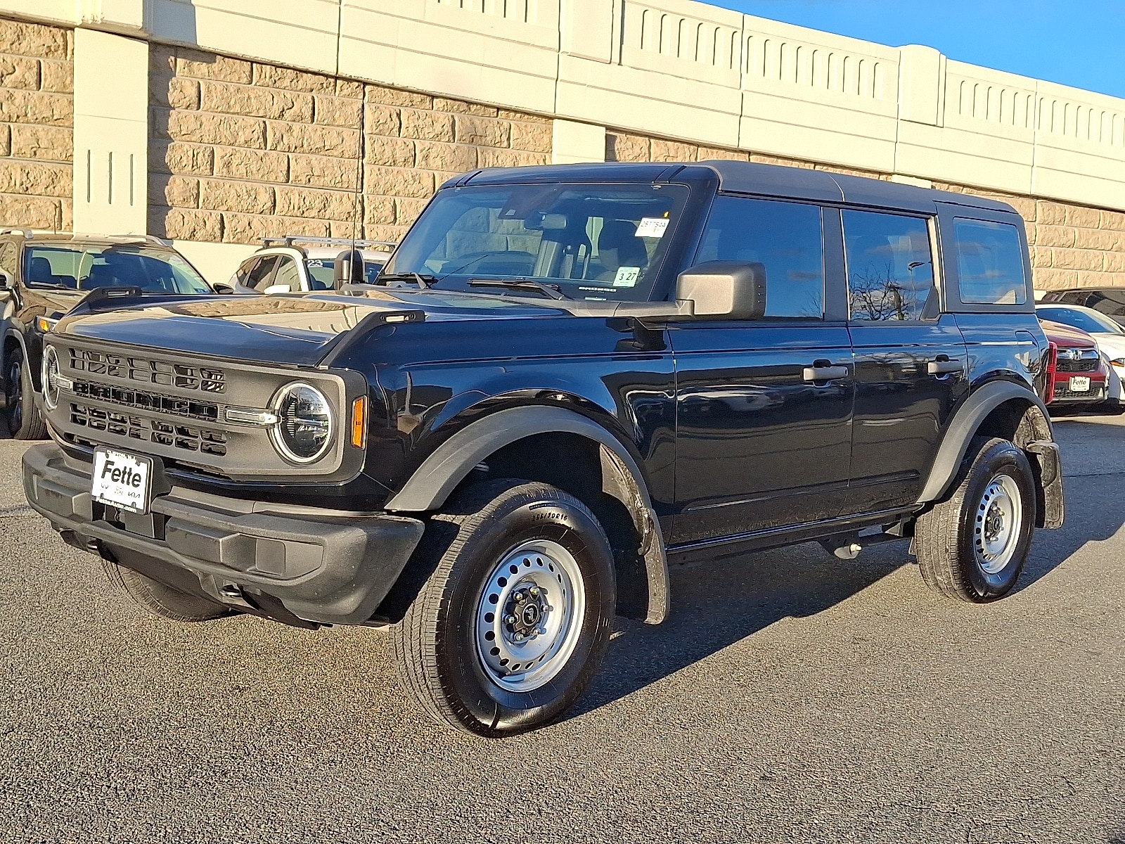 2022 Ford Bronco 4-Door Base's photo