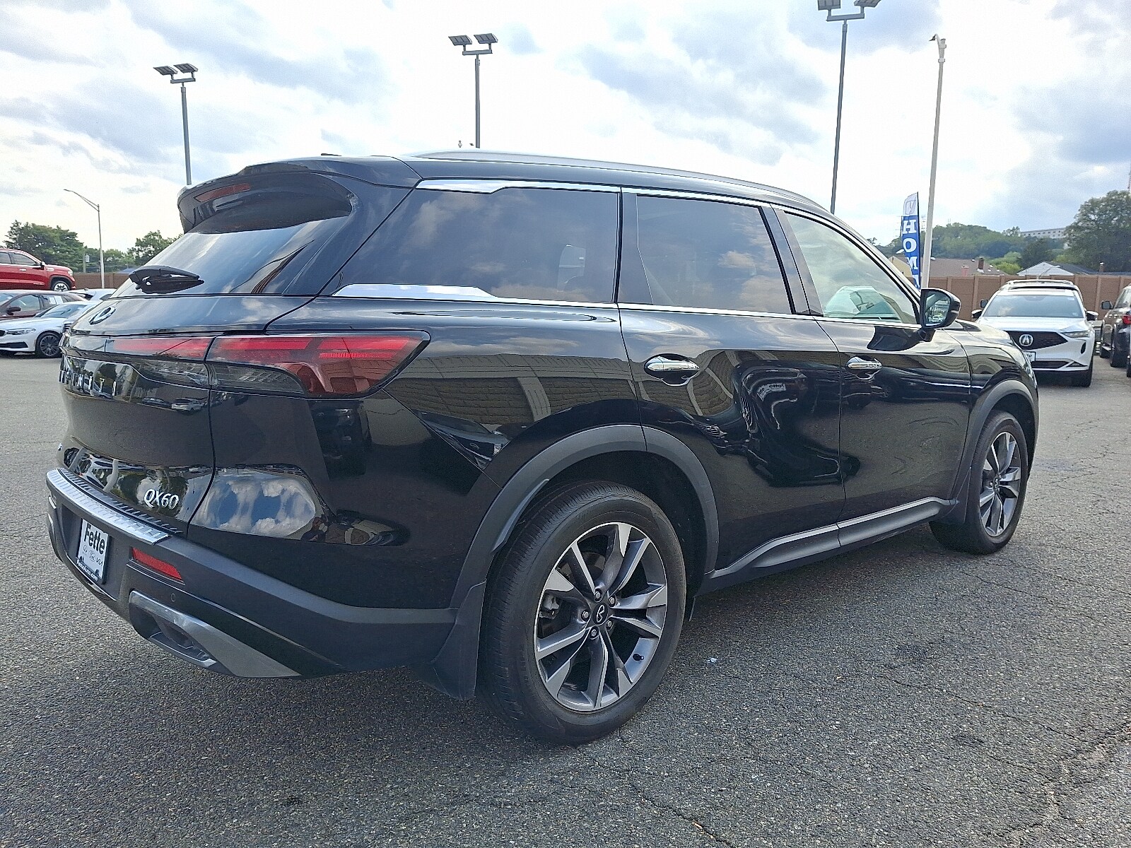 2022 Infiniti QX60 Luxe AWD photo 4