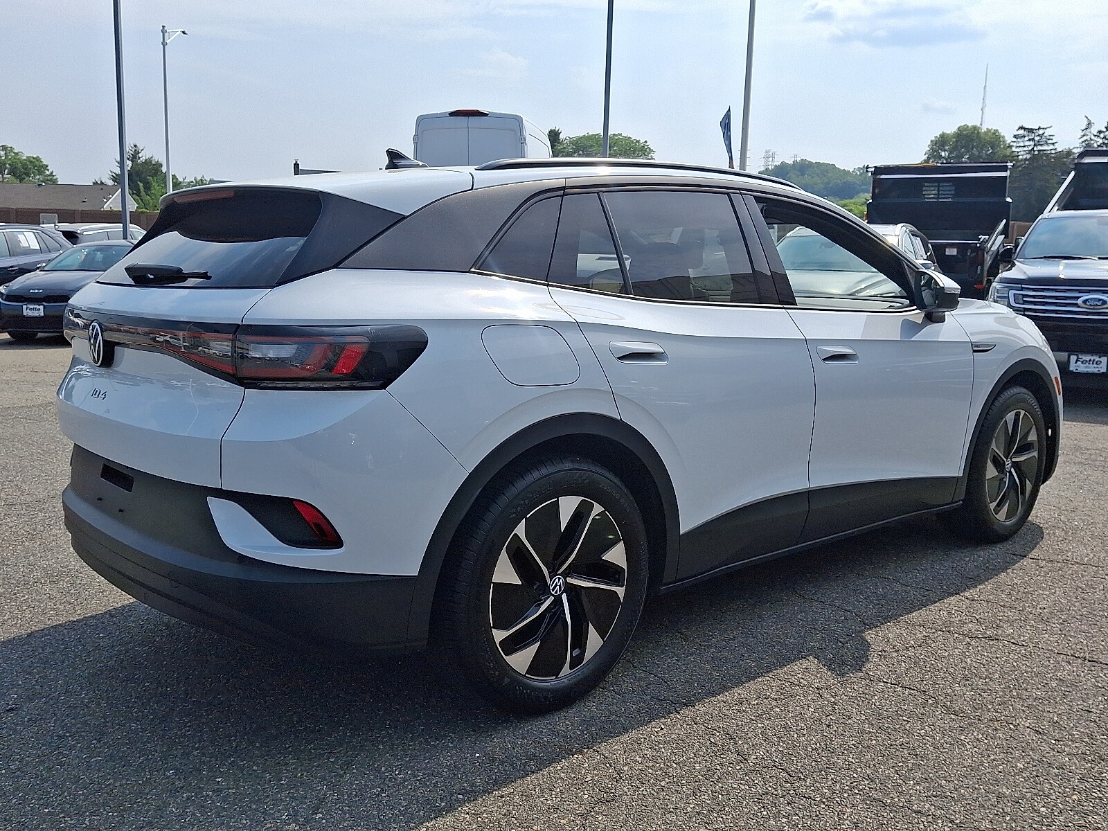 2021 Volkswagen ID.4 Pro photo 4