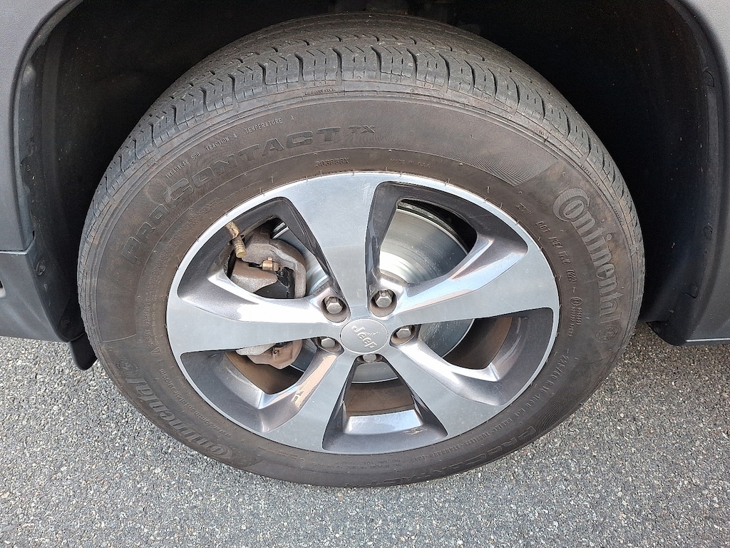 Used 2019 Jeep Cherokee Limited 4x4 Sport Utility