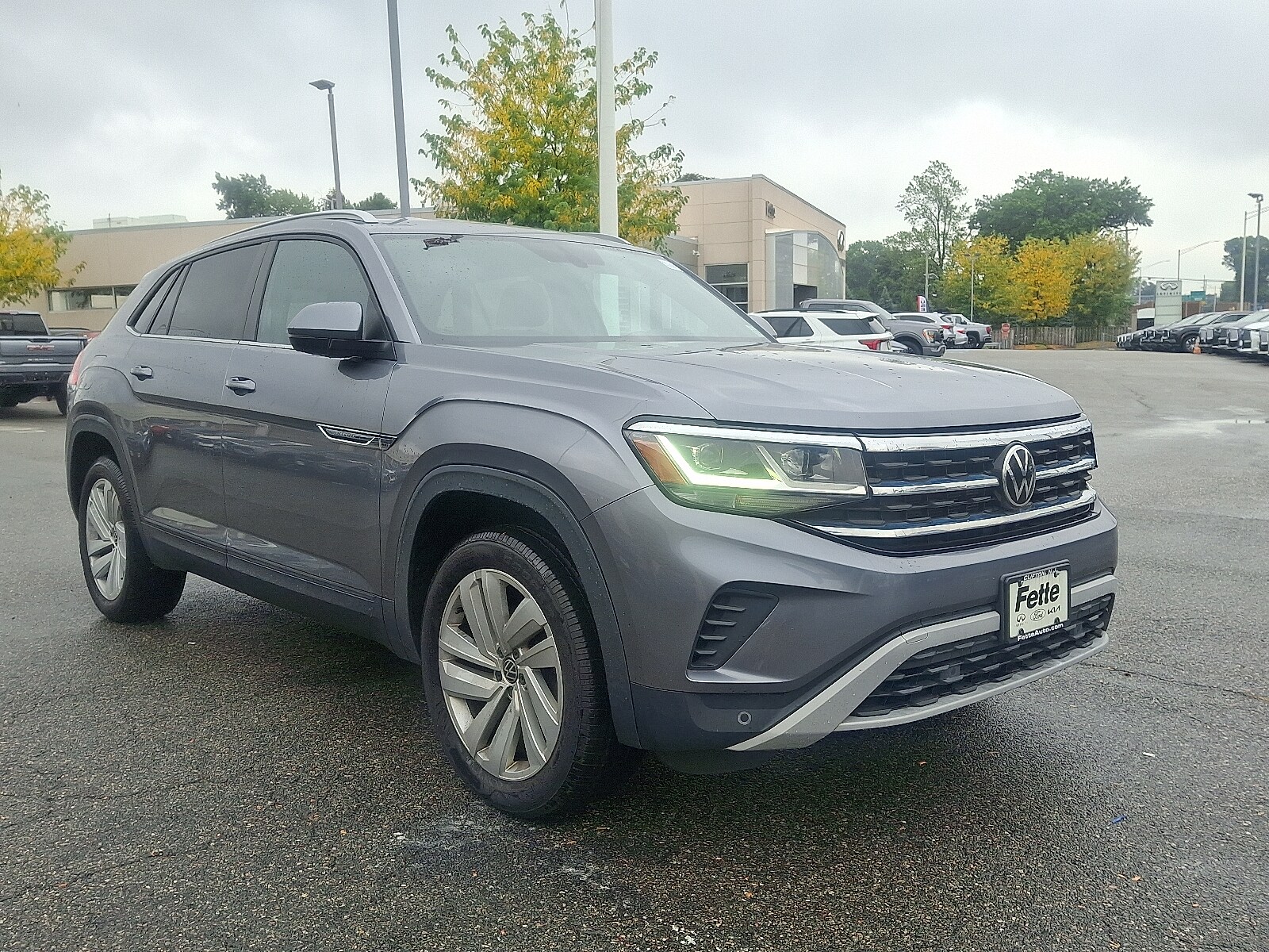 2020 Volkswagen Atlas Cross Sport V6 SE Technology photo 2