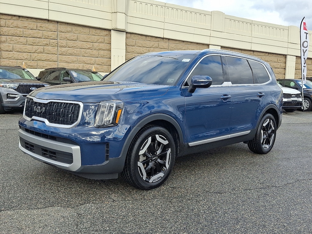 Used 2023 Kia Telluride EX Sport Utility