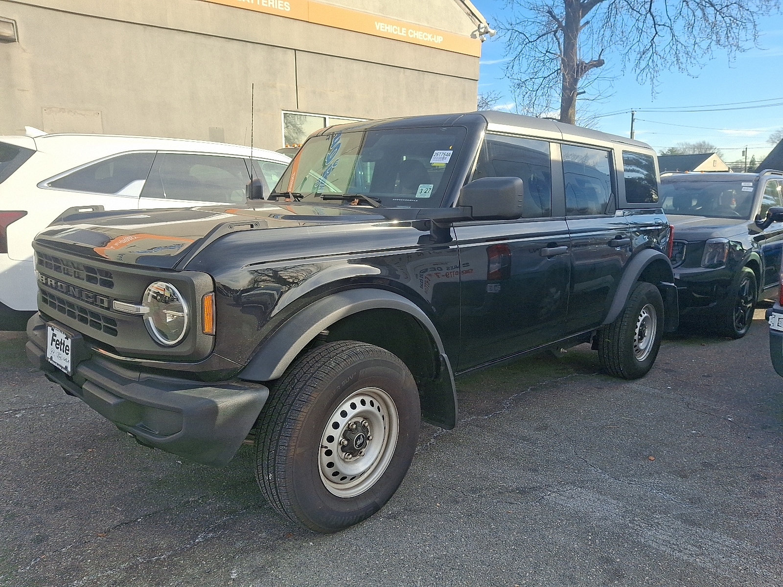 2022 Ford Bronco 4-Door Base's photo